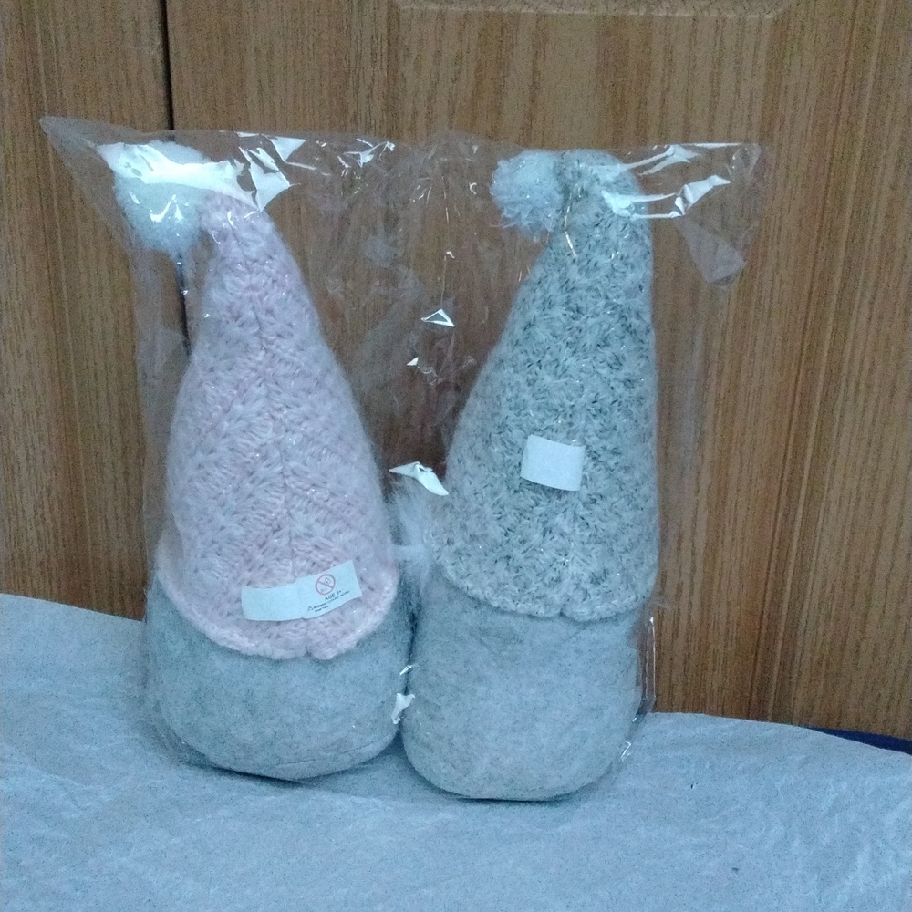 Cozy Knit Gnome Decor Set - Pink and Gray - Picture 7 of 8